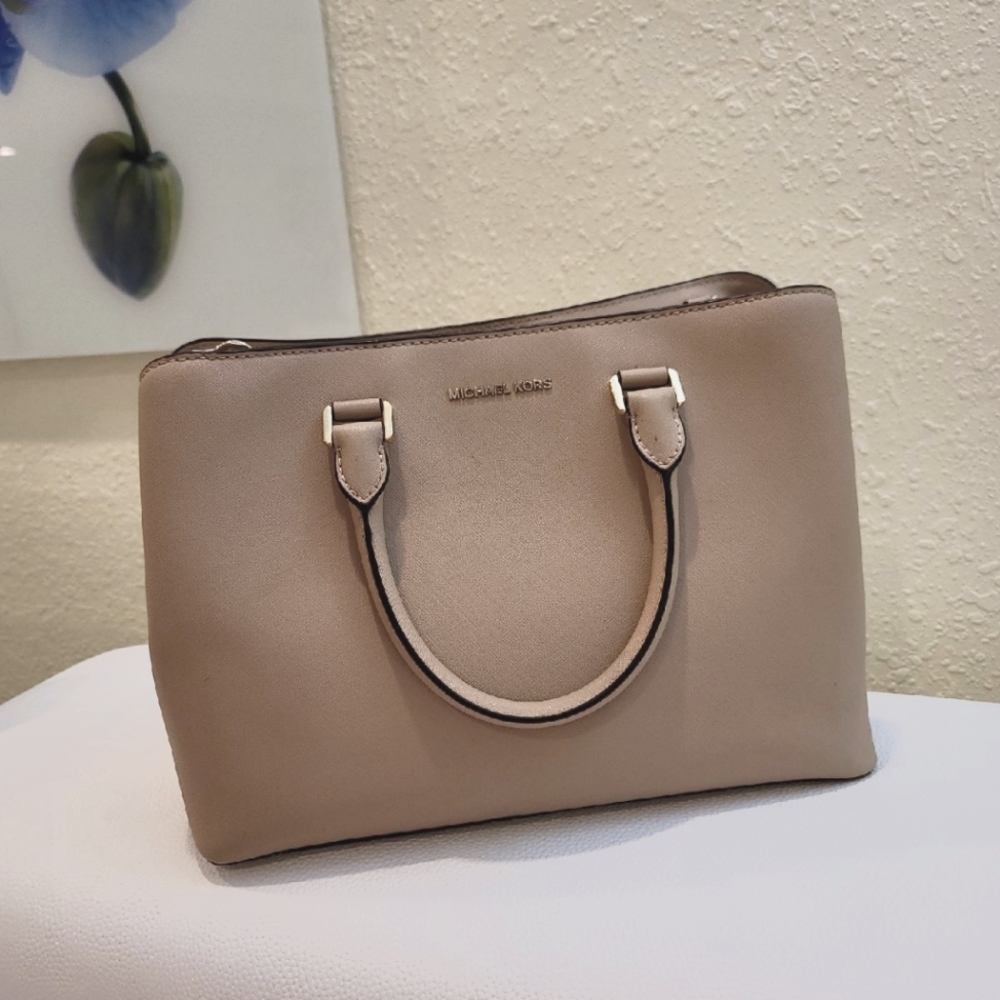 Michael kors Savannah Satchel Beige Purse
